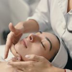 5 Teknik Pijat Wajah untuk Meredakan Nyeri Rahang