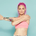 10 Jenis Stretching Buat Bahu yang Terasa Kaku
