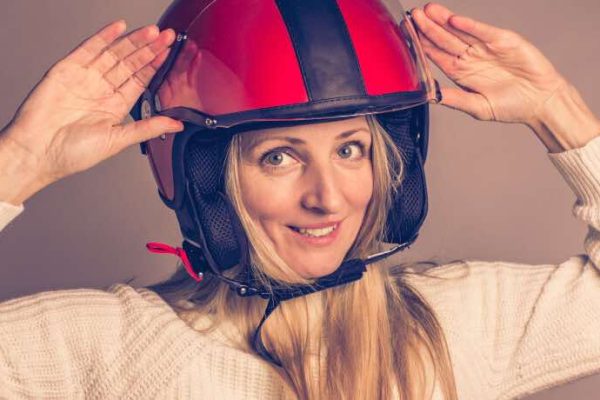 5 Cara Merawat Helm untuk Perlindungan Maksimal Tengkorak 5 Cara Merawat Helm untuk Perlindungan Maksimal Tengkorak