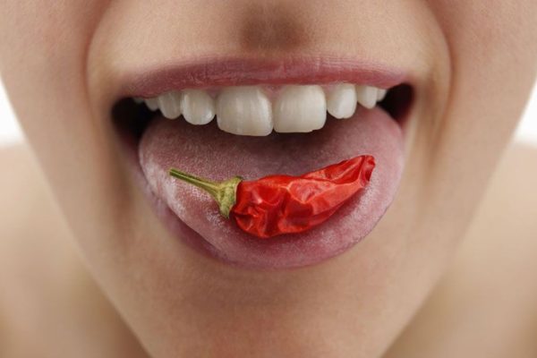 5 Cara Mengatasi Lidah Perih Karena Makanan Pedas