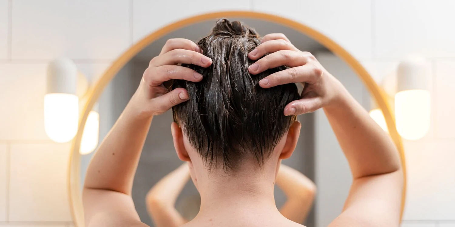 7 Langkah Merawat Rambut Setelah Keramas